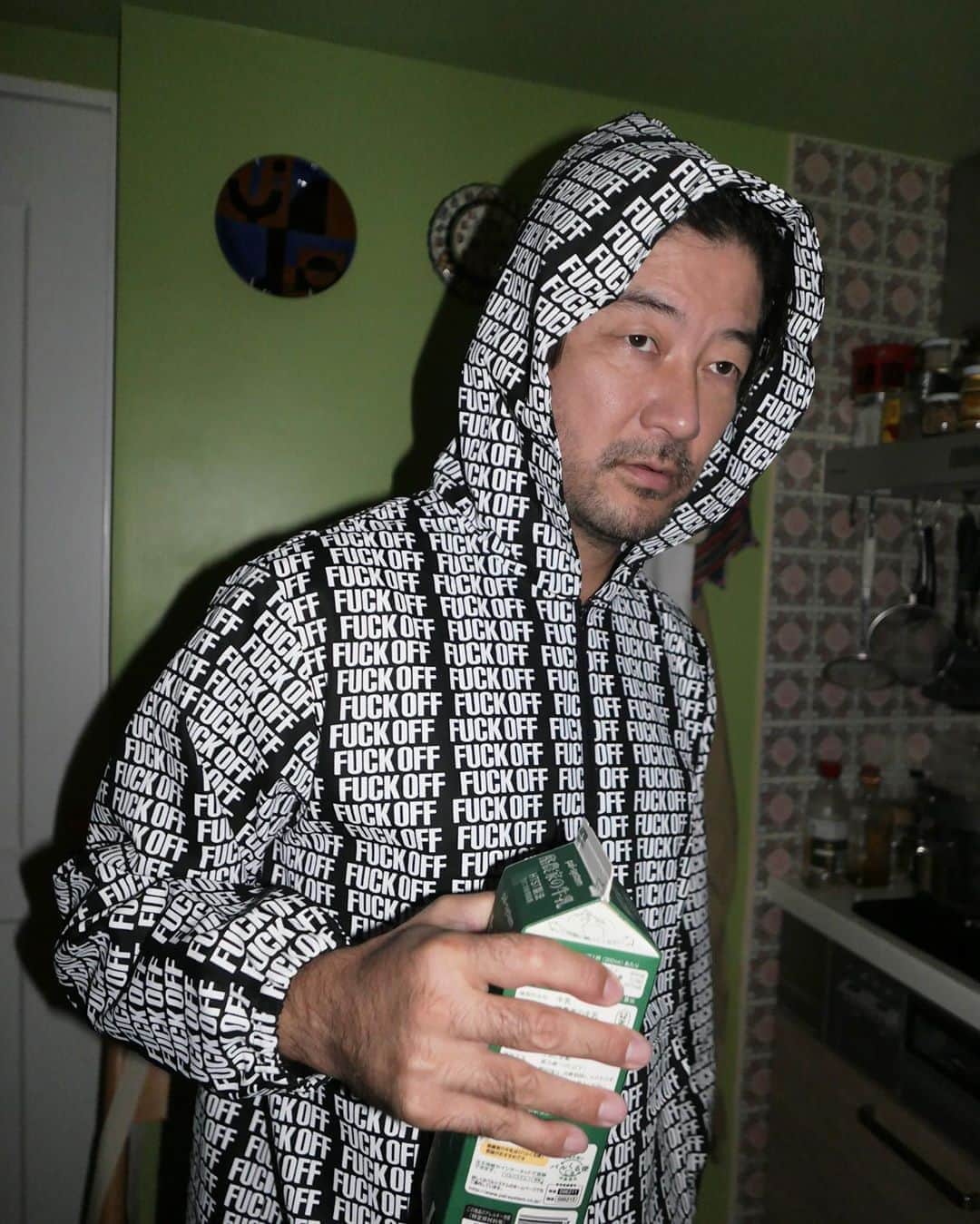浅野忠信のインスタグラム：「WORLD WIDE BASTARD  bigrumbletokyo.shop-pro.jp   #愛は不良を救う」