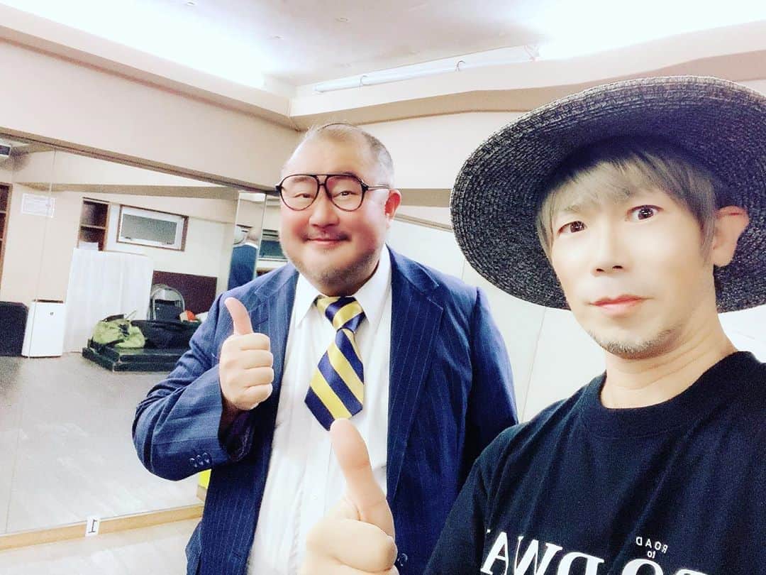 火口秀幸のインスタグラム：「With 芋さん  #芋洗坂係長　#HideboH #吉本坂46 #RED」