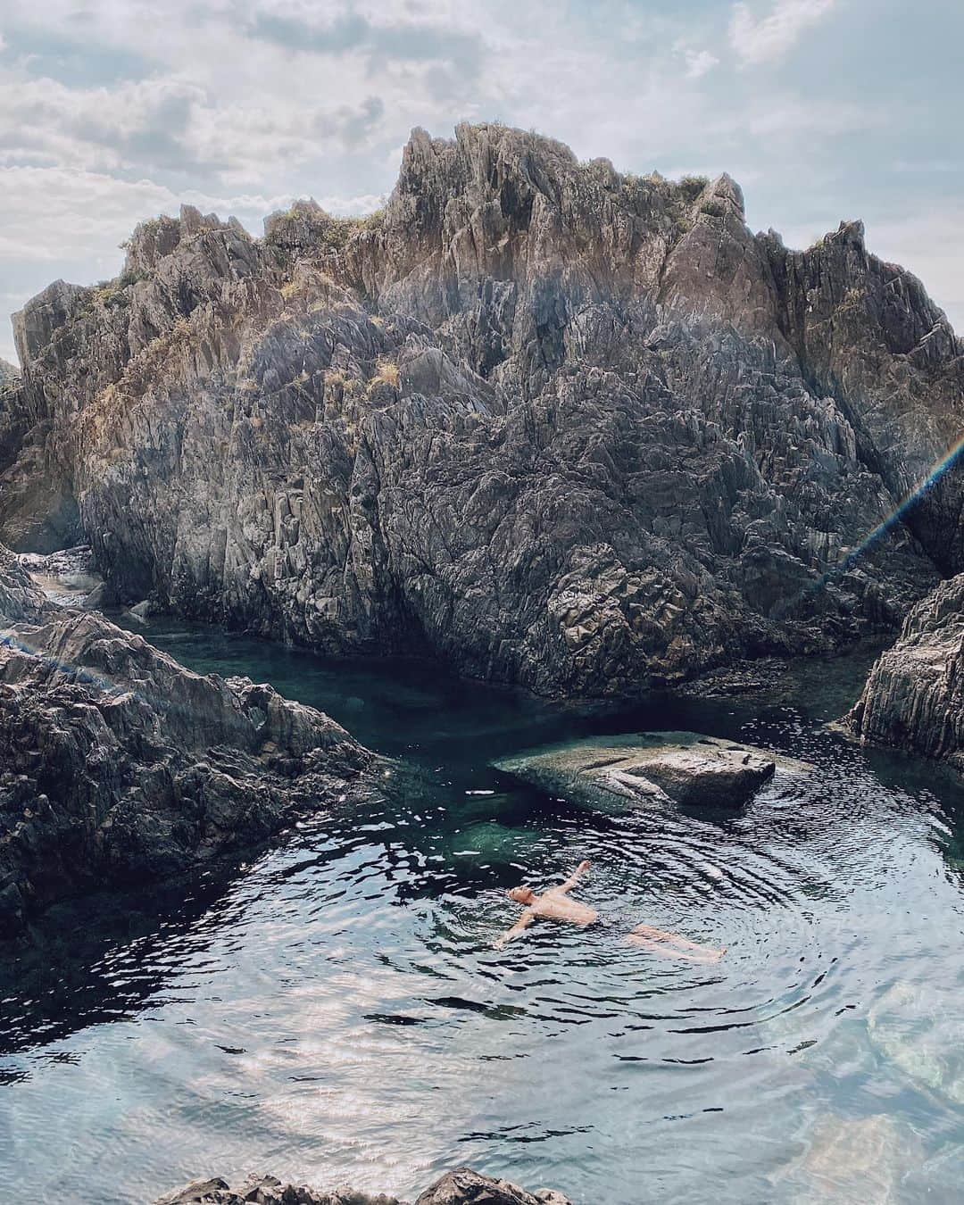 三浦大地さんのインスタグラム写真 - (三浦大地Instagram)「屋久島に居ると幸せ過ぎて涙出る。  ただ自然がそこにあるだけなのにね。  #屋久島 #yakushima #大地球散歩」9月29日 16時53分 - daichi_1127