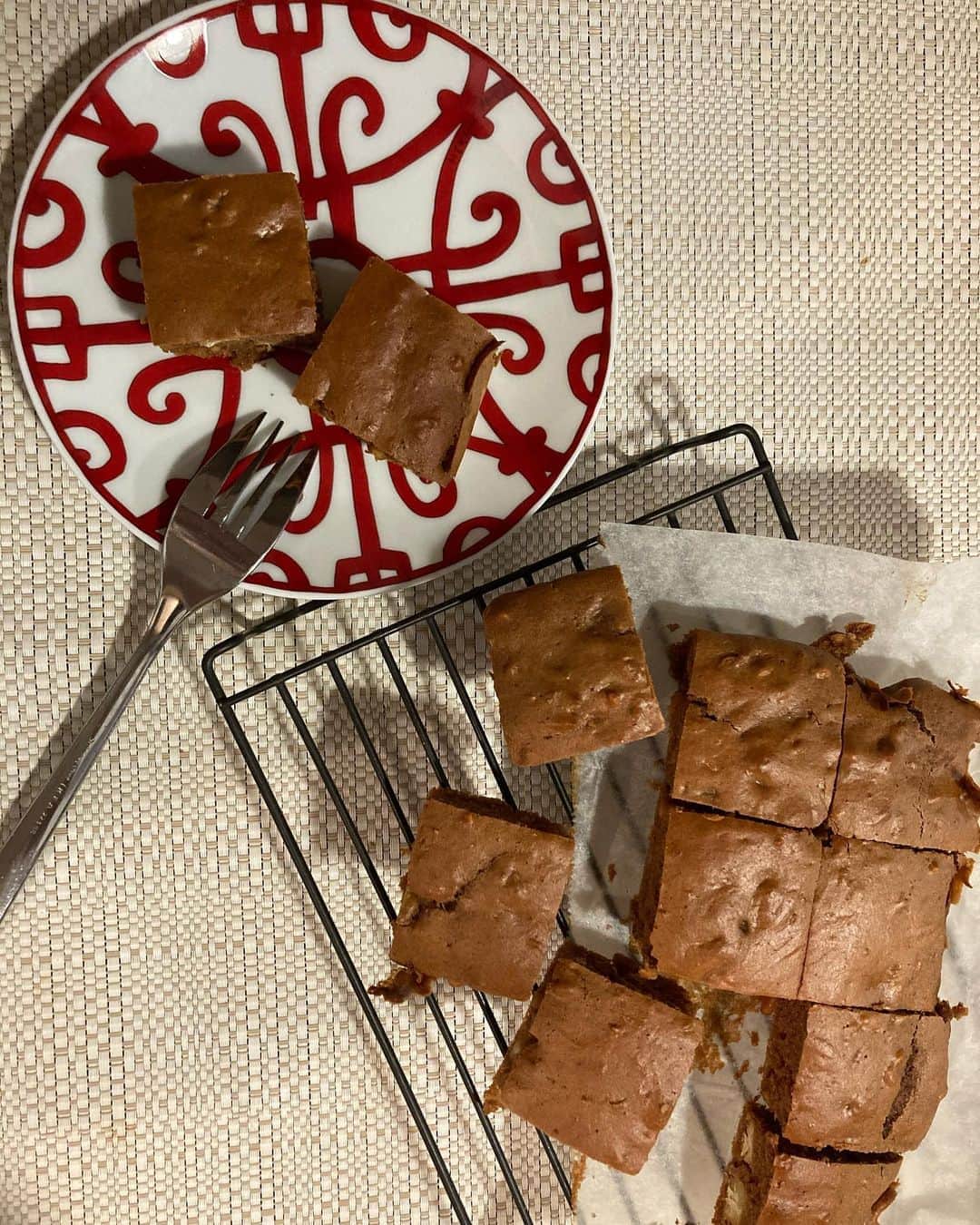 のインスタグラム：「RIZAPレシピから プロテインと ひよこ豆入りのブラウニーを 作ってみました♡ #MAXLINA #protein#brownie #bodymake #rizap #りなずでぃっしゅ」