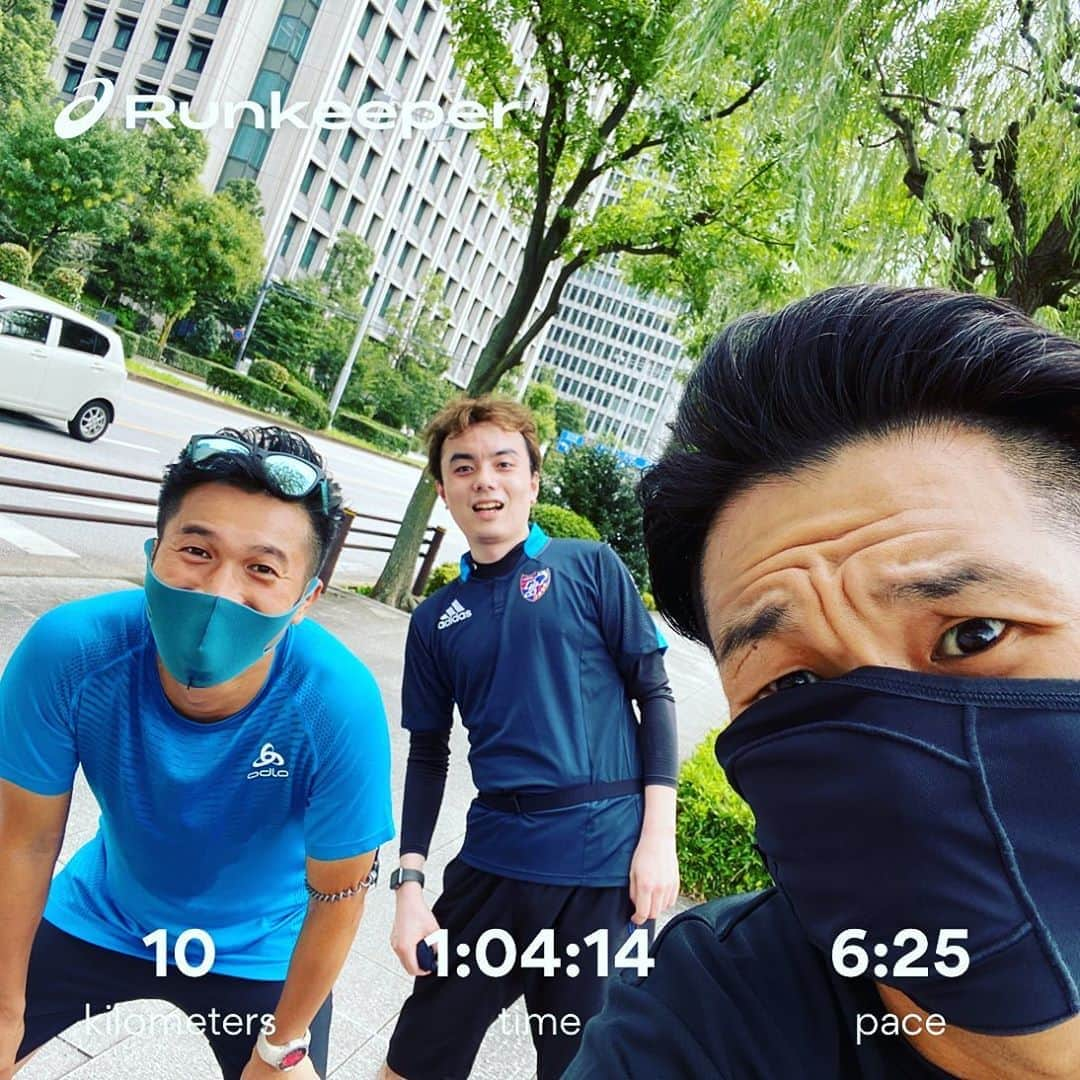 柴田聡さんのインスタグラム写真 - (柴田聡Instagram)「復帰RUN♪ #復帰ラン #ジャンパー膝 #様子見 #恐る恐る #10km #NACK5 #GoodLuckMorning #代打 #保井ひろゆき  #皇居ランデビュー #プロデューサー #ほぼ寝ずの #2人と #ハシリマスタグラム」9月29日 17時09分 - satorushiba