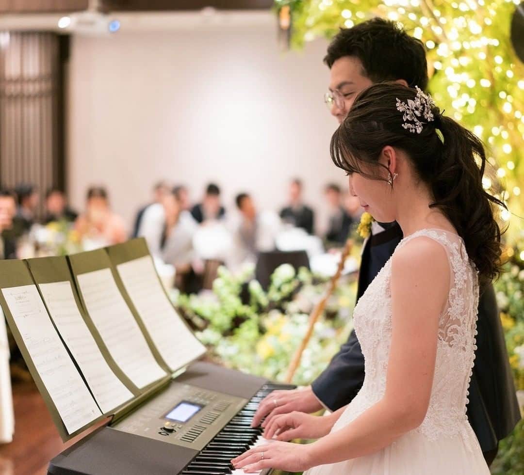 KIYOMIZU京都東山 公式さんのインスタグラム写真 - (KIYOMIZU京都東山 公式Instagram)「@kiyomizu_kyoto_higashiyama をフォローして、 『#kiyomizu京都東山』 『#kiyomizu花嫁』 『#スタイルズ花嫁』 をつけて投稿してくださいね＊ . "音楽"をコンセプトに作り上げ おふたりらしさを存分に出した結婚式＊  会場中にハーモニーを響かせ、 ゲストと一体となった素晴らしい 一日となりました..* 特別で大切な日だからこそ、 しっかりとサポートさせていただきます＊ . ---------------------- . ▼ブライダルフェアの予約は インスタのTOPからcheck⚐ ＞＞＞ @kiyomizu_kyoto_higashiyama . #スタイルズ花嫁 #dress #kyoto #kiyomizu #wedding #ウェディングレポ #チャペル #ブライダルフェア #プレ花嫁 #卒花 #結婚式 #結婚式場 #結婚式準備 #京都 #京都花嫁 #関西花嫁 #Dressy花嫁 #maricuru #シェアーズヘアメイク #スタッフ #集合写真 #コンセプトウェディング #オリジナルウェディング #結婚式スタッフ  #披露宴レポ #披露宴 #撮影指示書」9月29日 17時16分 - kiyomizu_kyoto_higashiyama
