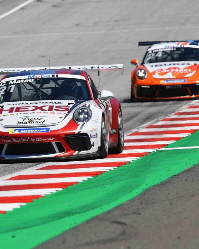 Kik:SoLeimanRTさんのインスタグラム写真 - (Kik:SoLeimanRTInstagram)「Follow our friend @clement_mateu the vice-champion of Porsche Supercup PRO-AM! He's fast! @hexisenergy @hexisgraphics @bodybence_official」9月29日 17時26分 - carinstagram
