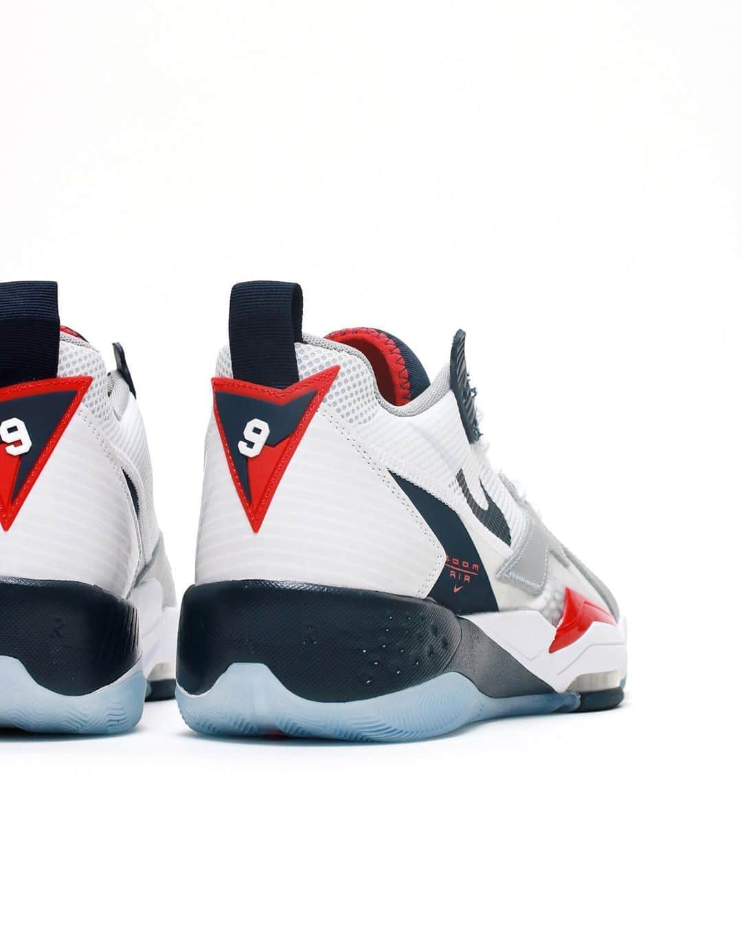 A+Sのインスタグラム：「2020 .10 .2 (fri) in store﻿ ﻿ ■NIKE JORDAN ZOOM '92﻿ COLOR : WHITE × OBSIDIAN﻿ SIZE : 26.0cm - 29.0cm﻿ PRICE : ¥16,500 (+TAX)﻿ ﻿ 90年代の伝説的な3つのシルエットを称えたジョーダン ズーム '92では、当時のデザインに見られる大胆さと反骨精神を表現。伸縮性があり、柔らかくフィットするスリーブと軽量フォーム、反発力に優れたクッショニングを組み合わせることで、快適な一足に仕上げている。ミスマッチな素材と大胆なディテールを配することで、スタイルに特徴的でレトロな雰囲気をプラス。﻿ ﻿ The Jordan Zoom '92, which celebrates the legendary three silhouettes of the 90's, expresses the boldness and rebellious spirit found in the designs of those days. Stretchy, soft-fitting sleeves, lightweight foam, and cushioning with excellent resilience combine to create a comfortable pair. By arranging mismatched materials and bold details, a characteristic and retro atmosphere is added to the style.﻿ ﻿ #a_and_s﻿ #NIKE﻿ #NIKEJORDAN﻿ #NIKEJORDANZOOM﻿ #NIKEJORDANZOOM92」