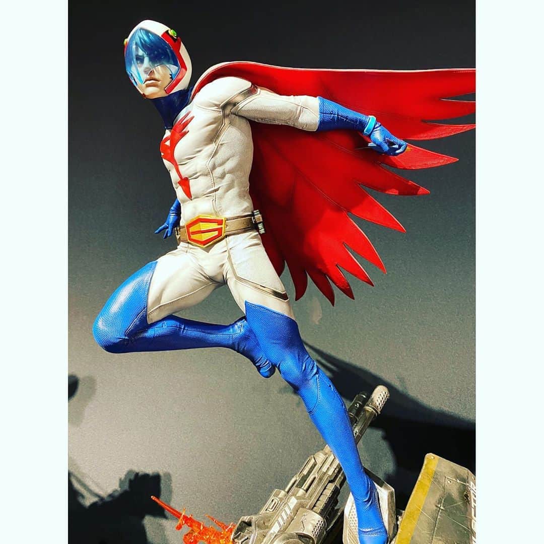 のインスタグラム：「#科学忍者隊ガッチャマン #ガッチャマン #大鷲の健 #鷲尾健 #タツノコプロ #statue #hero #誰だ誰だ誰だ」
