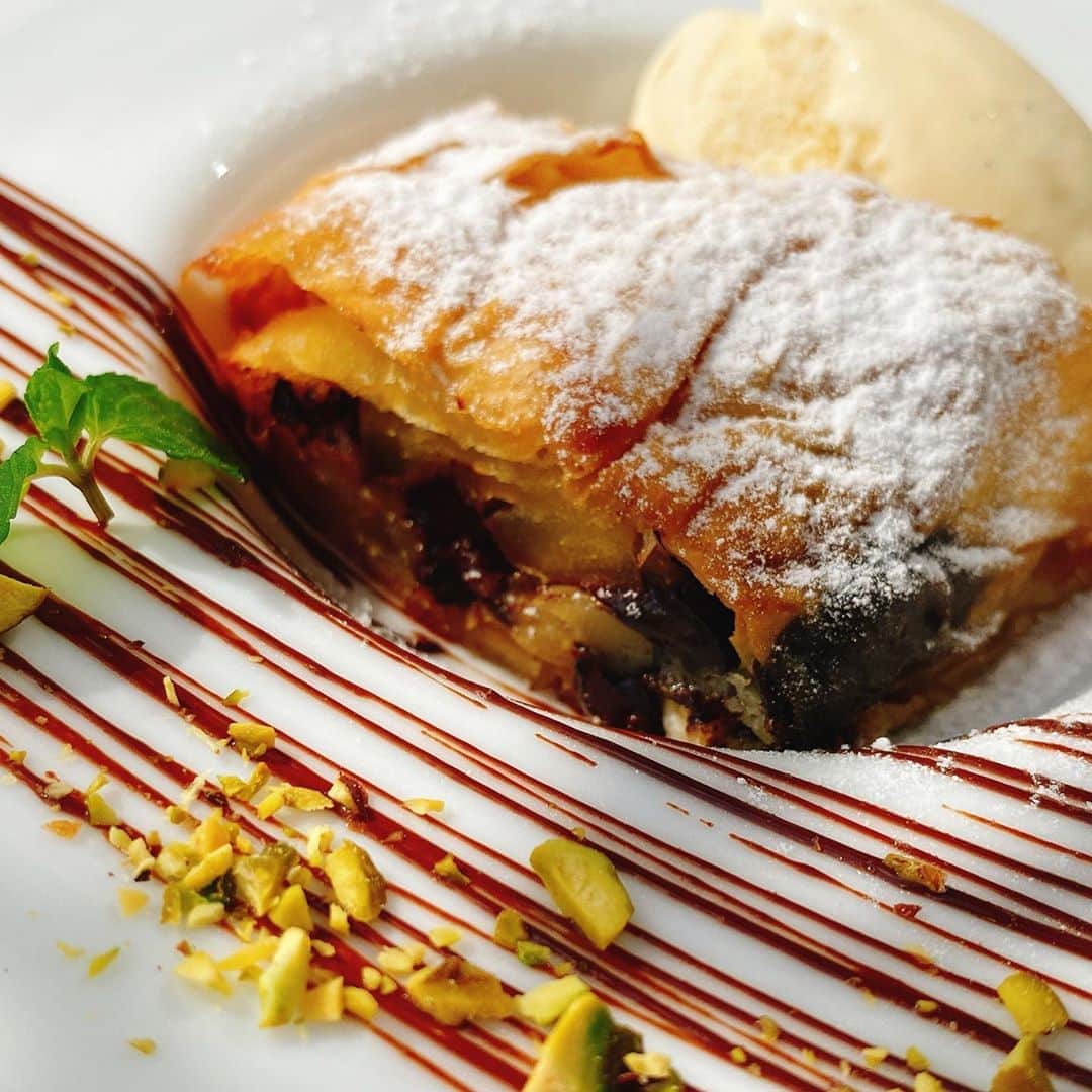 里井真由美のグルメインスタ