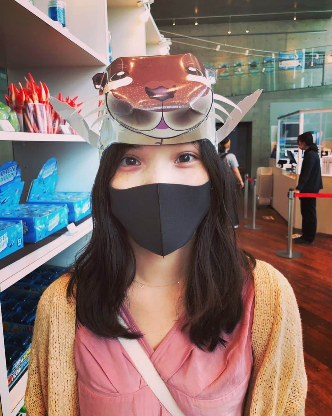 仮谷せいらのインスタグラム：「マスクすぐ伸びちゃう😷  #カワウソ」
