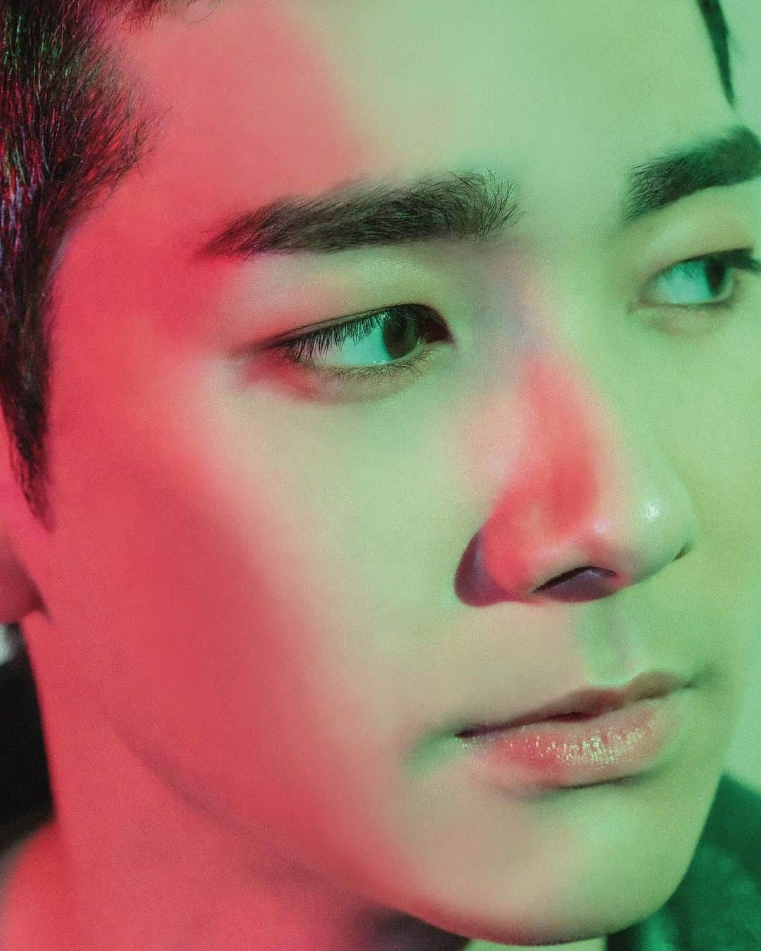 L.O.∧.E JAPANのインスタグラム：「2020.10.7 Release JAPAN ALBUM『DRIVE』  🚦D-8 ‼︎   #NUEST_DRIVE  #뉴이스트  #NUEST  <ARON>」