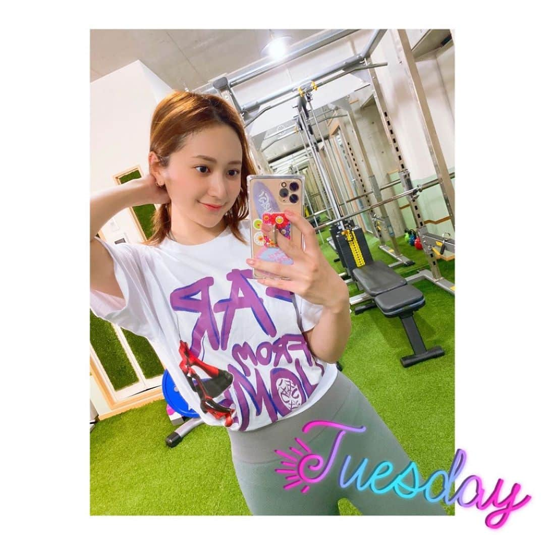 葉月ゆめさんのインスタグラム写真 - (葉月ゆめInstagram)「今日もナイアジム 🏋🏻💛 ・ ・ トレーナーの直人さん ( @naoto_diet_coach )が 毎回色々新しいことにチャレンジさせてくれるのですが、今日はまだ今の私にはできない事が多くて 早くできるようになりたいなと思った日でした 🔥 少しずつ頑張ります ✨ #ナイアジム #ボディメイク #ワークアウト #フィットネス #トレーニング #トレーニング女子 #筋トレ #ダイエット #筋トレ女子 #腹筋 #腹筋女子 #オシャレ #ファッション #コーデ #ナイキ #減量 #パーソナルトレーニング #健康 #美人 #美脚 #モデル #ヒップアップ #ヘルシー #新宿 #ダイエットアカウント #プライベートジム」9月29日 18時40分 - yume_hazuki