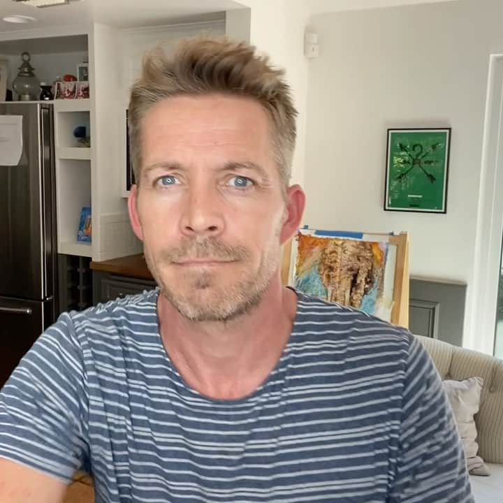 のインスタグラム：「Word up. I’ll be taking requests for a limited time on @cameo with 100% proceeds going to the #BidenHarris2020 campaign. #voteBlue.  http://cameo.com/iamseanmaguire」