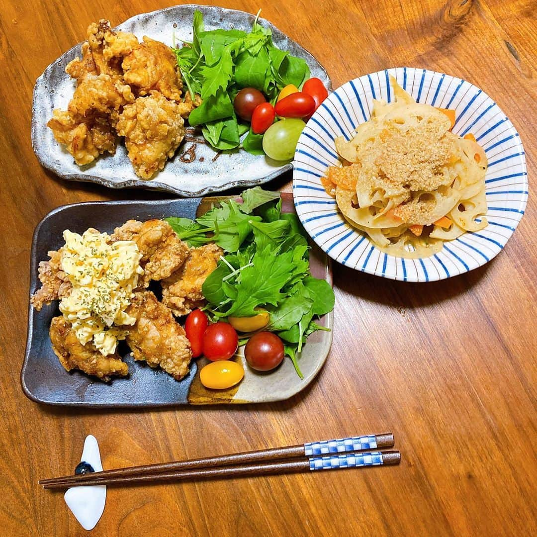 宮下純一さんのインスタグラム写真 - (宮下純一Instagram)「今日は鶏の唐揚げ🐓2パターン😍そのまま食べるも良し、タルタルソースにポン酢をかけるも良し👍コンボ唐揚げ定食です☺️#鶏の唐揚げ #チキン南蛮 #いいとこどり #レンコンとニンジンのキンピラ #漫画風ドヤ顔」9月29日 20時29分 - junichi1017