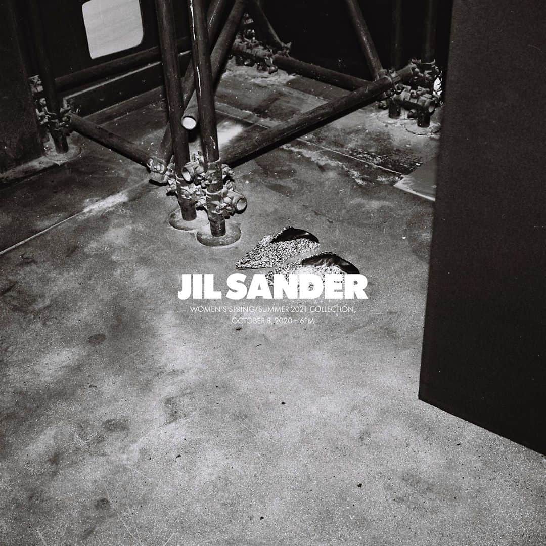 ジルサンダーさんのインスタグラム写真 - (ジルサンダーInstagram)「#JILSANDER  Women’s Spring/Summer 2021 Collection October 8, 2020 at 6pm CET #JilSanderbyLucieandLukeMeier」9月29日 20時31分 - jilsander