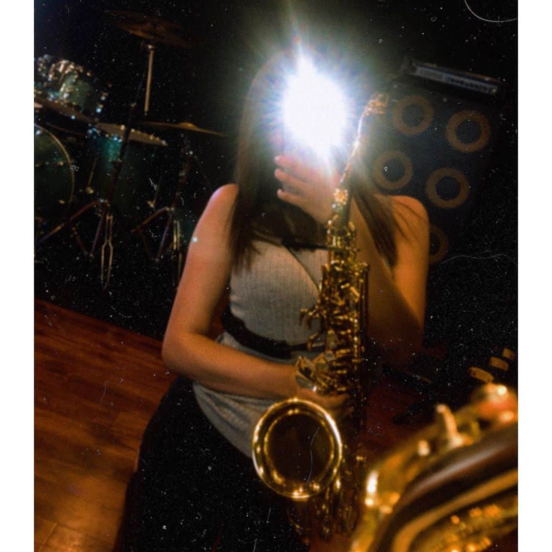 桜井木穂さんのインスタグラム写真 - (桜井木穂Instagram)「🎷🎷 ・ ・ #グラズノフ協奏曲 ふけるようになりました。⬅️現役の頃吹けなかったのに。 今練習したらすぐ吹けるようになった。www #グラドル #特技 #サックス #sax」9月29日 20時41分 - sakuraikiho