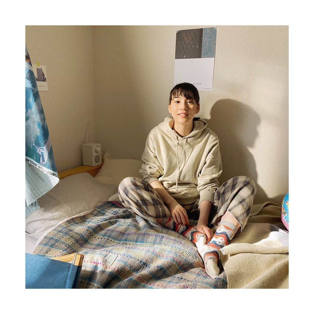 のん（能年玲奈）さんのインスタグラム写真 - (のん（能年玲奈）Instagram)「みつ子写真。 #私をくいとめて 、東京国際映画祭への出品が決まったとのことです。皆さんにも早く観て欲しい〜。待ち遠しいですね。🍋 #東京国際映画祭 #TOKYOプレミア2020」9月29日 20時47分 - non_kamo_ne