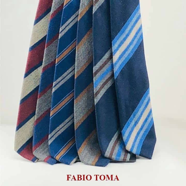 ファビオトーマさんのインスタグラム写真 - (ファビオトーマInstagram)「Cashmere or wool? What's your favorite fabric? We love both 👔🇮🇹👉  #neckties #madewithlove #menstylefashion」9月29日 20時48分 - fabio_toma