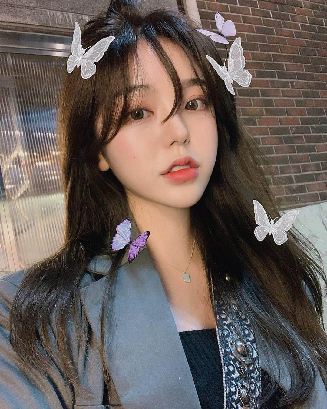 ユビンさんのインスタグラム写真 - (ユビンInstagram)「스노우에 있는 나비 필터 진짜 좋아 했는데 🦋 내가 원하는대로 만들 수 있다니 .. 스노우 역시 최고양  #유료광고 #스노우 #이펙트만들기 #나만의필터 􏰚􏰧􏰘􏱌􏰦 􏰚􏰊􏰩􏱞 􏰚􏱊􏰓􏰷 􏰧􏰘􏱌􏰦 􏰚􏰊􏰩􏱞 􏰚􏱊􏰓􏰷􏰝􏰙」9月29日 20時59分 - u.b1n