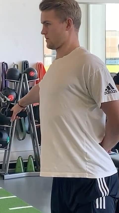 マタイス・デ・リフトのインスタグラム：「Step by step 💪🏼」
