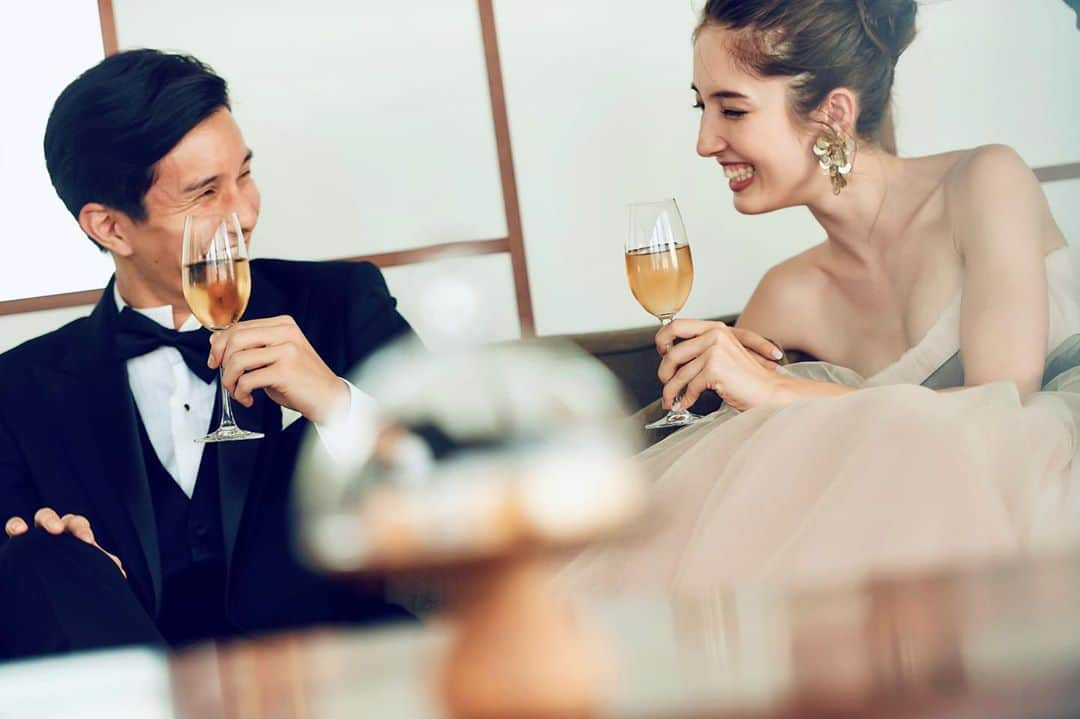 Andaz Tokyo アンダーズ 東京さんのインスタグラム写真 - (Andaz Tokyo アンダーズ 東京Instagram)「Sneak in time for a couple’s toast 🥂💕 @andaztokyowedding  #andazweddings #アンダーズウェディング  #andaztokyo #andaztokyowedding #アンダーズ東京」9月29日 21時54分 - andaztokyo