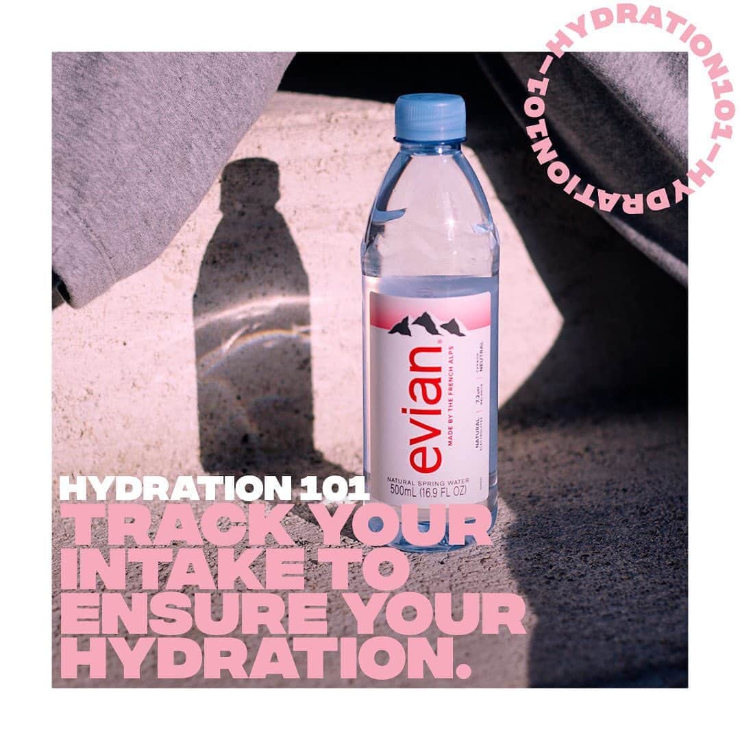 evianさんのインスタグラム写真 - (evianInstagram)「Let’s hold on to those hydration habits as we stride into Fall! 🍂  A lot to us don’t drink enough water as we can often find ourselves too busy (30% of people) or simply because we forget (23%).  Tracking your water intake remains the best way to stay hydrated at all times. Here’s a few tips on how you can do it: 〰️Memory (easy?) 〰️Write it down (easier) 〰️Use an app 〰️Use a measured water bottle  It’s that simple. 😌 How do you do make sure you stay hydrated? 💦  #evian #evianwater #positivedrops #stayhydrated #hydration101」9月29日 21時46分 - evianwater
