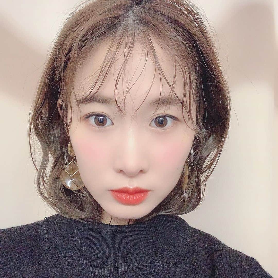 吉田友利恵のインスタグラム：「ただただアップの顔🤔 #ただただシリーズ☺︎」