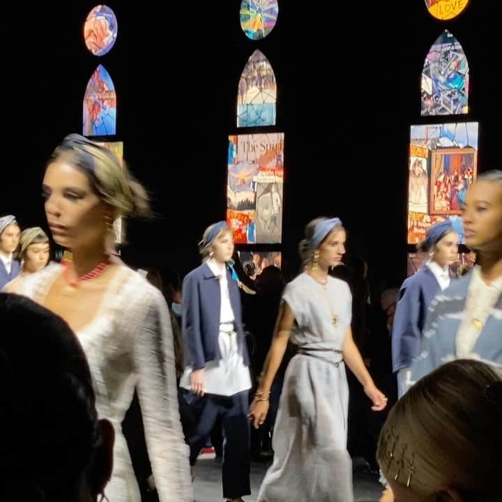 稲木ジョージのインスタグラム：「Unforgettable fashion show experience in so many levels! #DiorSS21 show on my birthday and this global situation. Everyone maintained social distance and wore a mask! Thanks @dior for inviting me😘💕」