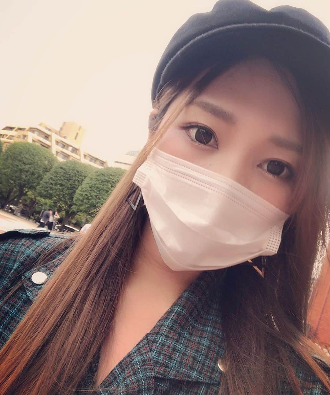 R!Nのインスタグラム：「久しぶりにキャスケットを買ったよ🎩 取材からのタワレコ訪問で久しぶりのバッチリメイクで出陣でした💄  ワンピ👗→jouetie キャップ🎩→BEAMS  #Aldious #aldiousrin #ringemie #アルディアス #キャスケット #帽子 #キャップ」