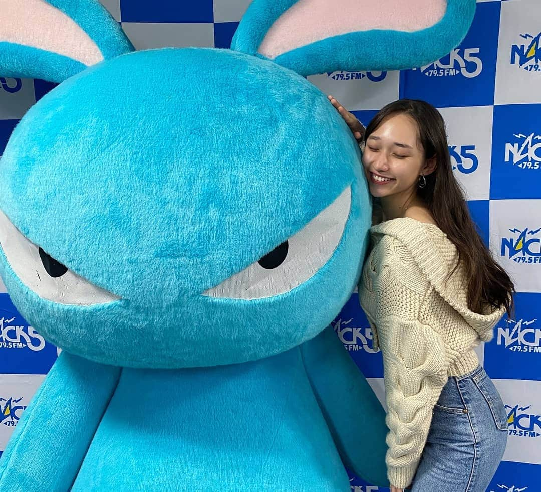 白本彩奈のインスタグラム：「モンスター 👾」