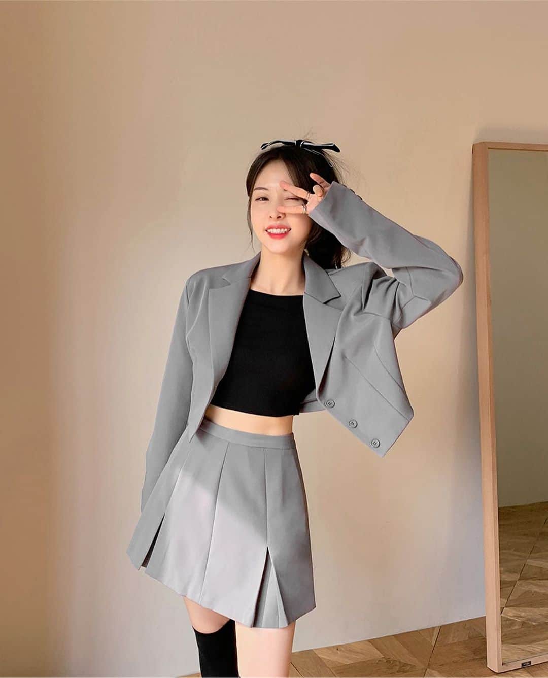 Chuuさんのインスタグラム写真 - (ChuuInstagram)「츄에서 가장 인기 많은 가을에 입기 좋은 아우터🍂  어떤 아우터가 가장 맘에 드세요?」9月29日 22時25分 - chuu_official