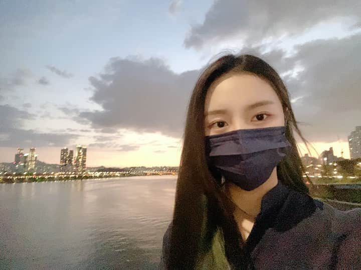 エルキーのインスタグラム：「🌄」