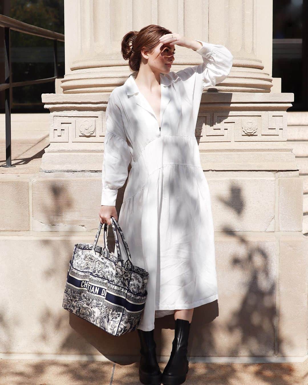Kelsey Simoneのインスタグラム：「Autumn sun with @dior  📷 - @liz_besanson」