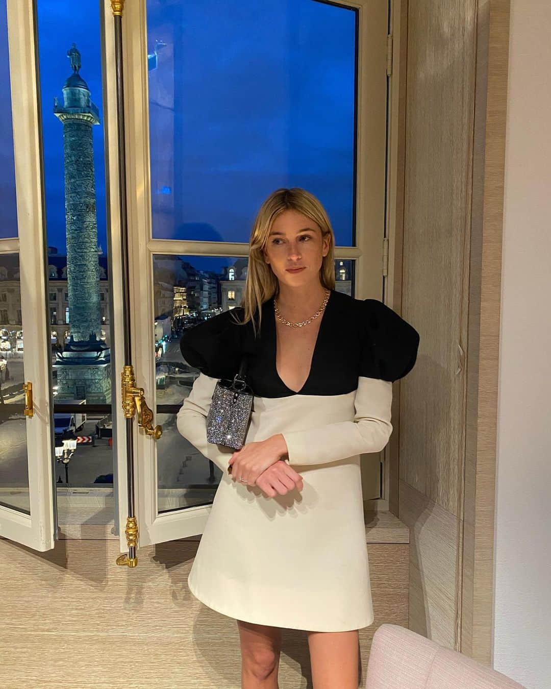 Camille Charriereさんのインスタグラム写真 - (Camille CharriereInstagram)「Dazzling is the new travelling! LV intergalactic collection dinner last night taking us places ✨」9月29日 23時03分 - camillecharriere