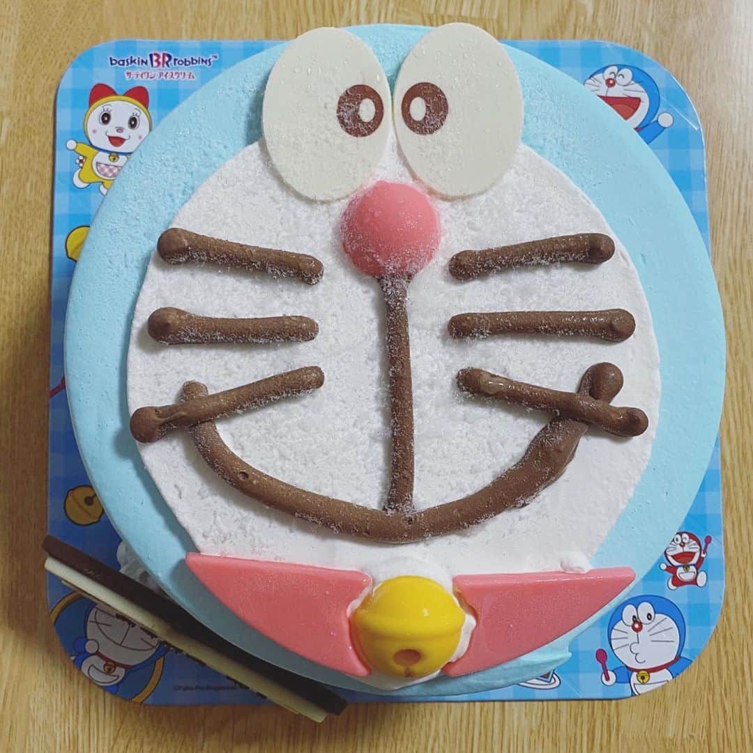 秋山衣梨佳さんのインスタグラム写真 - (秋山衣梨佳Instagram)「ドラえもん🍰❤︎ #icecake#princess#cake#31」9月29日 22時56分 - akiyamaerika