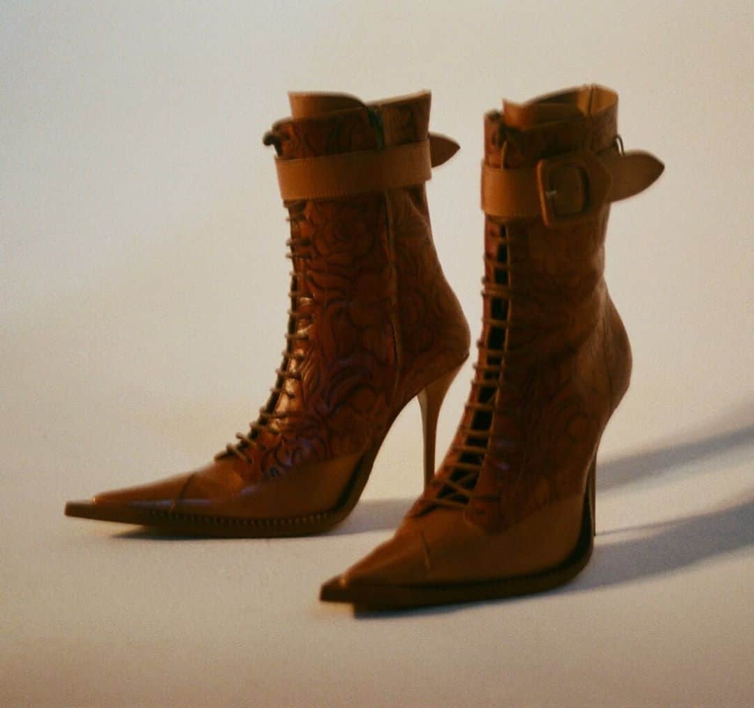 ビー ストアのインスタグラム：「@charlotteknowleslondon SS21 PATALS Collection. Watch this space ❤️ #sneakpeek #charlotteknowles #SS21」