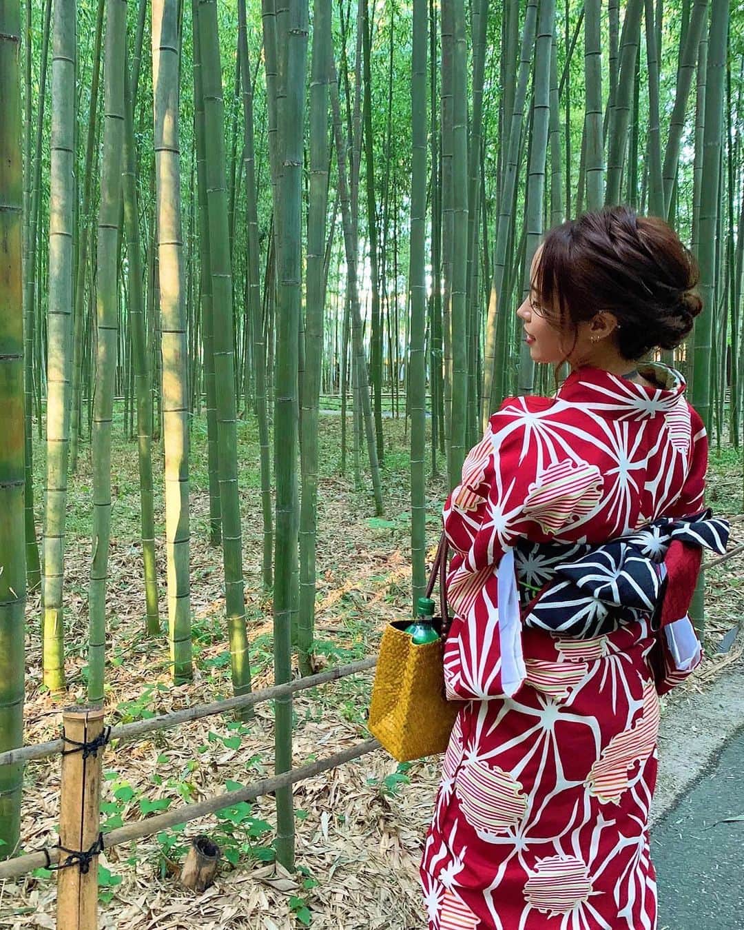 のインスタグラム：「. . 初めての嵐山🎋 初めての人力車💨 初めての京都着物旅行👘 . (京都投稿続きます🙈) . #Japan #kyoto #arashiyama #日本 #京都 #嵐山 #旅行 #trip #travel #竹 #竹林 #bamboo #着物 #kimono #人力車 #初めていっぱいの日 #着物にマスク #l4l #instagood #instagram」