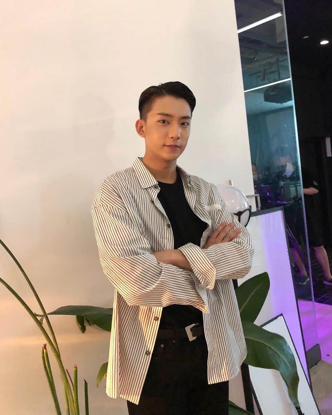 B1A4さんのインスタグラム写真 - (B1A4Instagram)「하루의 마무리는 #정훈 📷📸 공찬과 함께해요🥰 ⠀ #B1A4 #공찬 #GONGCHAN」9月29日 23時11分 - b1a4ganatanatda