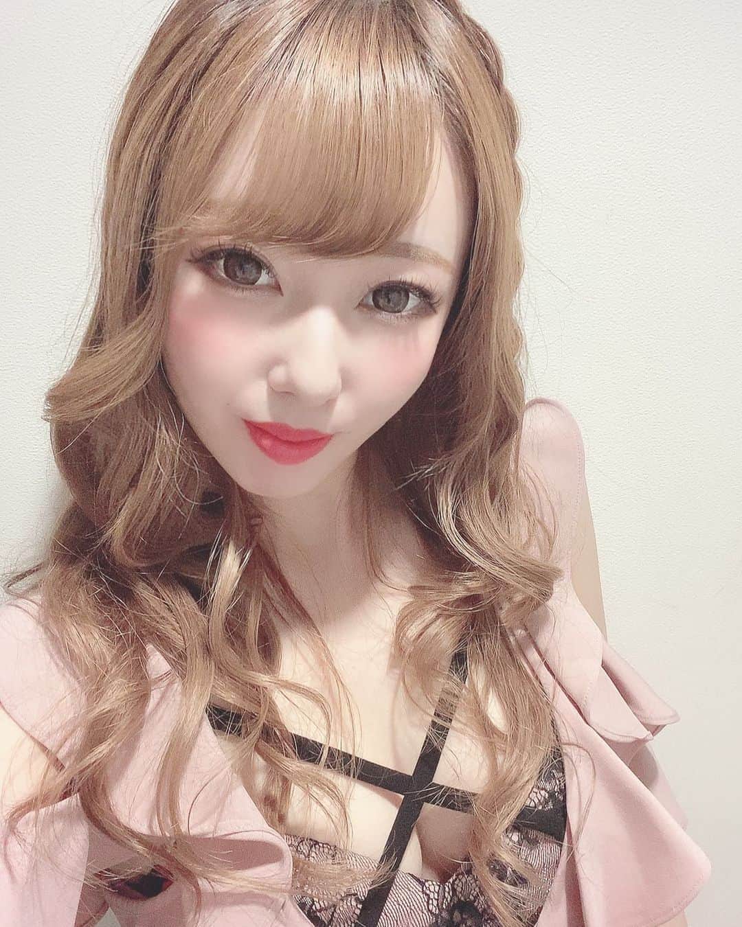 ゆんのインスタグラム：「🍄 . もう9月終わっちゃうね😢 . #ガーデン #ガーデン川崎 #川崎 #横浜 #新宿 #歌舞伎町#六本木 #銀座 #名古屋 #ミナミ #北新地 #神奈川 #すすきの #キャバクラ #キャバ嬢 #ガールズバー #シャンパン  #水商売 #夜職 #キャバ嬢メイク #キャバ嬢ヘアメイク #キャバドレス #ドレス #いいね返し #キャバ子ちゃんには騙されない #キャバ子ちゃん」
