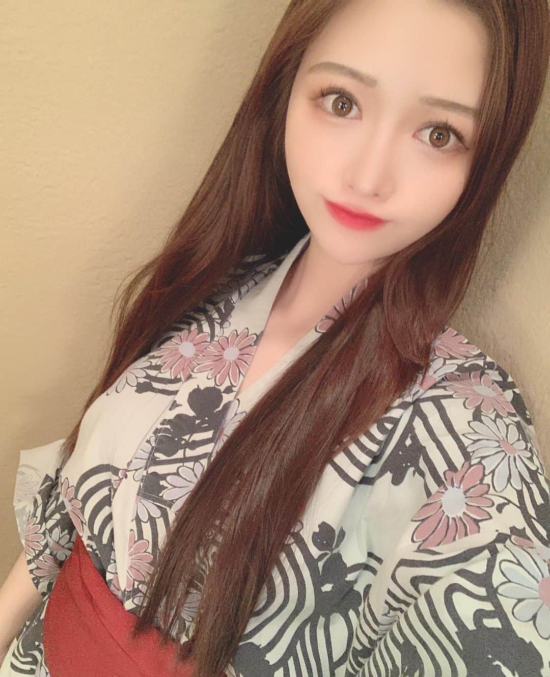 椎名麗のインスタグラム：「温泉行きたい🧖‍♀️」
