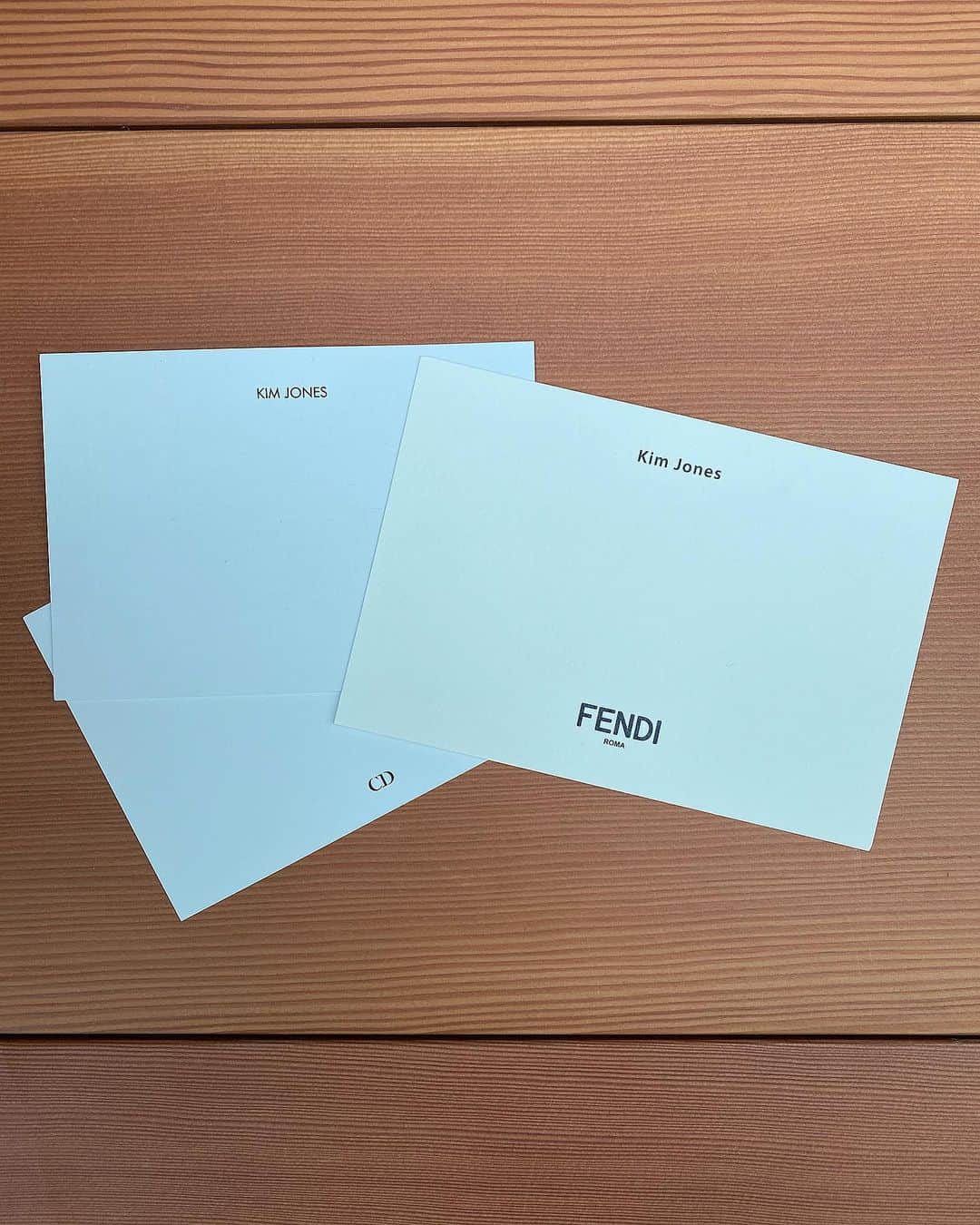 キム・ジョーンズのインスタグラム：「Work stationery @dior @fendi」