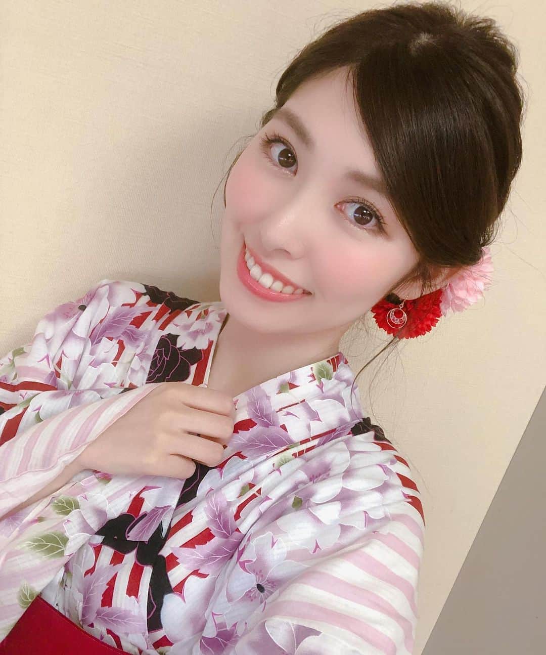 橘ゆりかのインスタグラム：「もう 夏  終わったみたい🎐🍉🌻﻿ ﻿ ﻿ われポン TGS トークイベント いい福ロケ…﻿ 怒涛の月末も明日で一区切り！﻿ インスタはストーリーしかアップする余裕なかったからまた更新します〜😊﻿ ﻿ 10月は楽しみな予定もあるし﻿ 充実の日々を過ごせますように🎃🧚🏻‍♀️🧞‍♂️﻿ ﻿ ﻿ ﻿ ﻿ #浴衣 #橘ゆりか #夏の終わり #9月 #yukata #👘 #反転してる」
