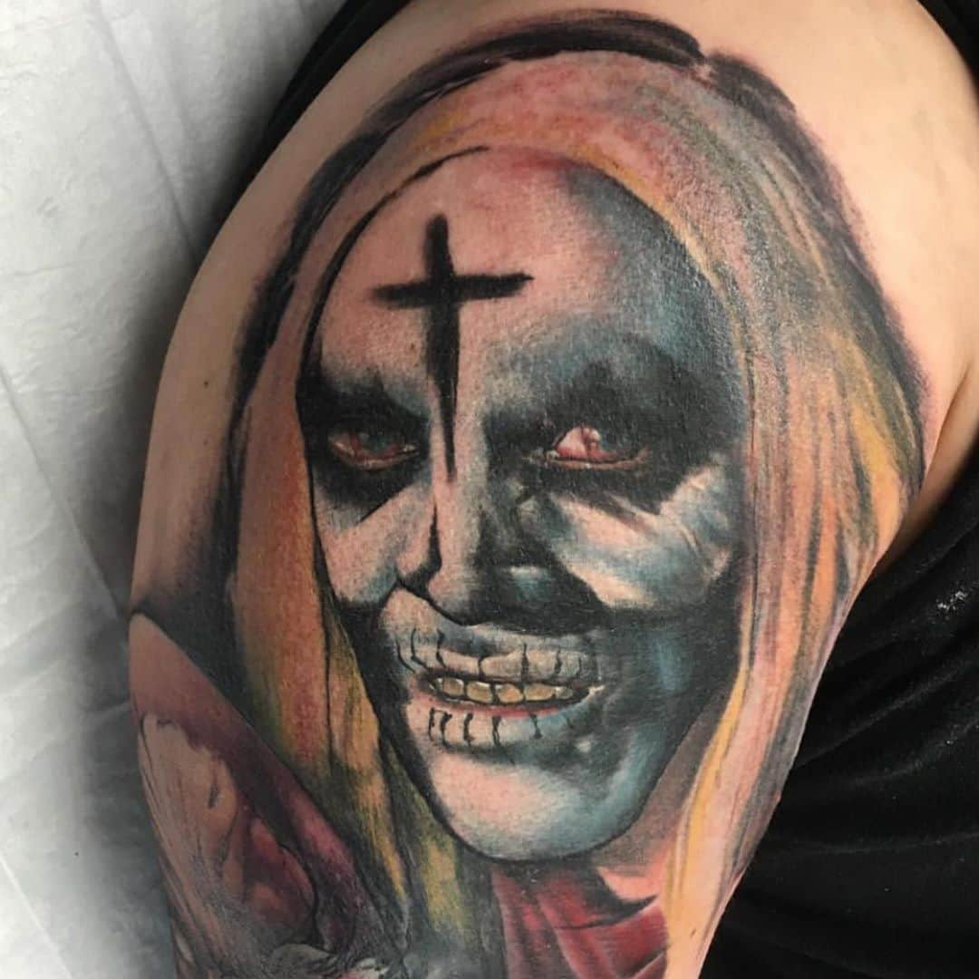 ロブ・ゾンビさんのインスタグラム写真 - (ロブ・ゾンビInstagram)「Attention! It’s TATTOO TUESDAY!!!! 👍🏼 More tattoos from around the globe. Did I find yours? Maybe next time. #tattootuesday #robzombie #sherimoonzombie #houseof1000corpses #captainspaulding #doomhead #drsatan #31 #thedevilsrejects #thelordsofsalem #richardbrake #billmoseley #sidhaig #halloween #michealmyers🔪」9月30日 0時09分 - robzombieofficial