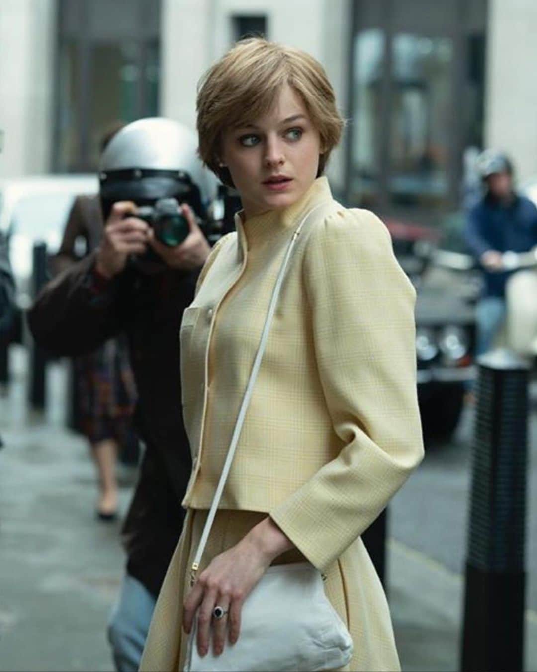 Harper's BAZAARさんのインスタグラム写真 - (Harper's BAZAARInstagram)「After countless paparazzi photos from set and a thrilling teaser video, Netflix has finally released official photos of Emma Corrin as #PrincessDiana in @thecrownnetflix. The actress is the spitting image of the late royal in a regal purple strapless gown alongside Josh O’Connor, who plays Prince Charles. @netflixqueue shared a whole gallery of new images, including a few shots of Diana wearing a pastel-yellow skirt suit and coming face-to-face with Camilla Parker Bowles (Emerald Fennell). As the upcoming fourth season, due November 15, is set to follow the highs and lows of Charles and Diana’s love story, we’ll likely see more of Parker Bowles, and her ongoing relationship with Charles too. Head to the link in our bio to see more from the new season.」9月30日 0時10分 - harpersbazaarus