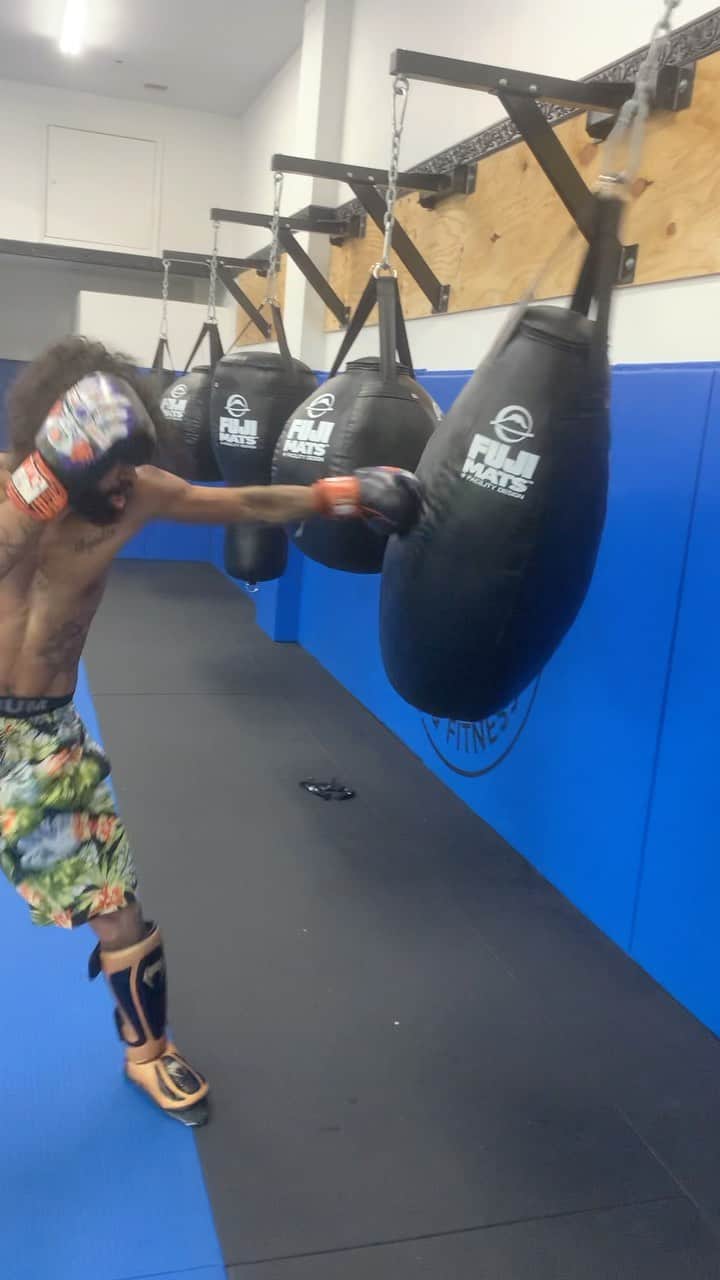 ジョンス のインスタグラム：「Even on my worst days I’m still working on becoming the best version of me.  @striking101  @jonathan_paul_ruiz  @m_ike102  @lms.nyc  @bellatormma」