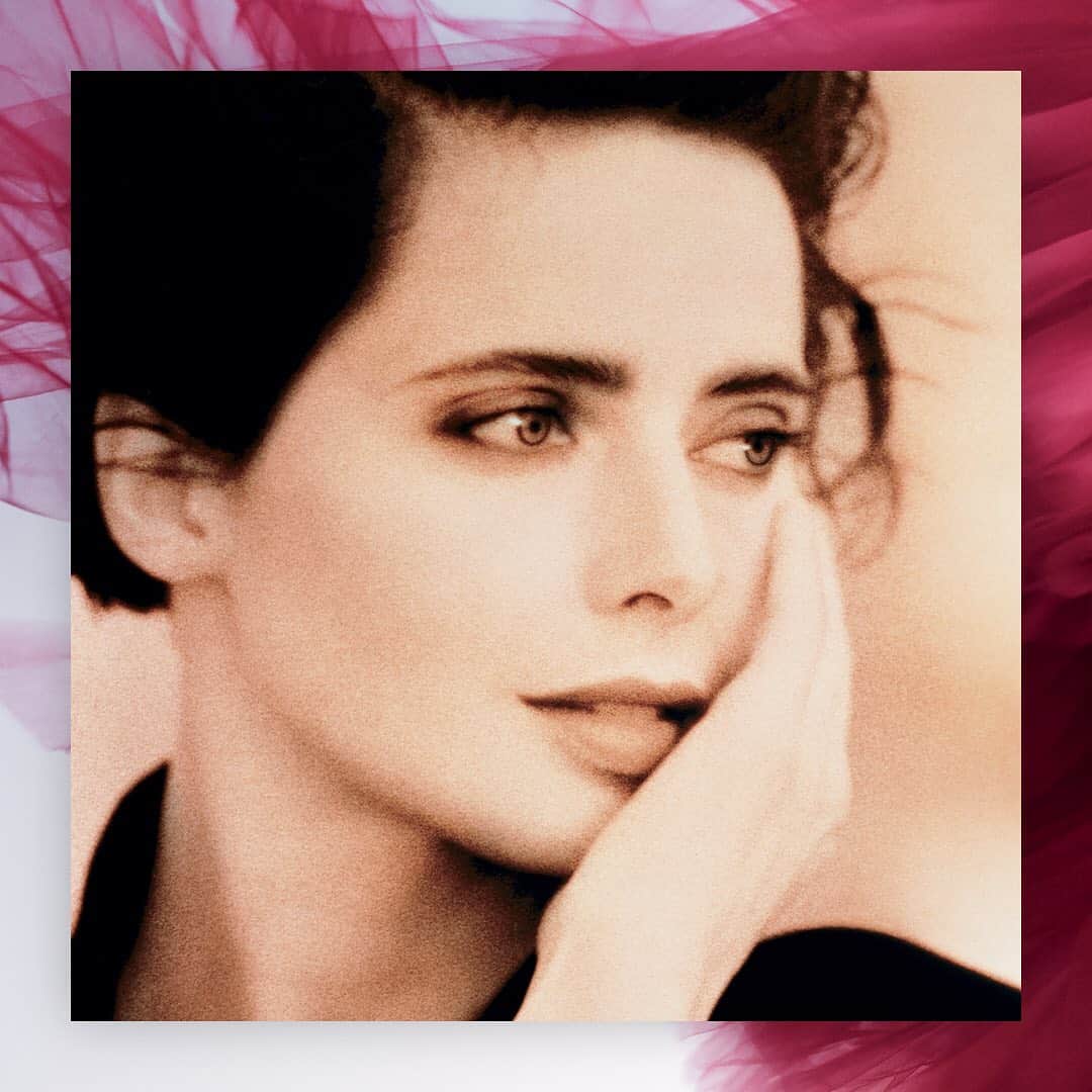 Lancôme Officialさんのインスタグラム写真 - (Lancôme OfficialInstagram)「France has a word for beauty: Lancôme. Since it was founded 85 years ago, the brand has been embodied by iconic women including @isabellarossellini - the first ever Lancôme brand ambassador.  Thank you for making Lancôme the brand it is today. #Lancome #85Years」9月30日 5時46分 - lancomeofficial