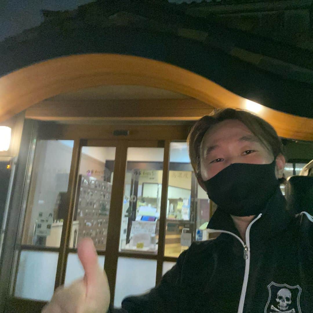 植田朝日のインスタグラム：「♨️♨️♨️﻿ ﻿ 本日のサウナ活動は地元杉並の吉の湯さん。﻿ ﻿ ドラマ『サ道』の第3話の舞台だね！w﻿ ﻿ こないだ『デカメロンR』のゲストに来てくれた師匠のマグ万平氏も最初に勧めてくれたんで行かないとね‼️﻿ ﻿ で、ちゃんと整いましたよ。﻿ ﻿ #サウナ #サウナー #吉の湯 #サ道 #サウナ好き #マグ万平」
