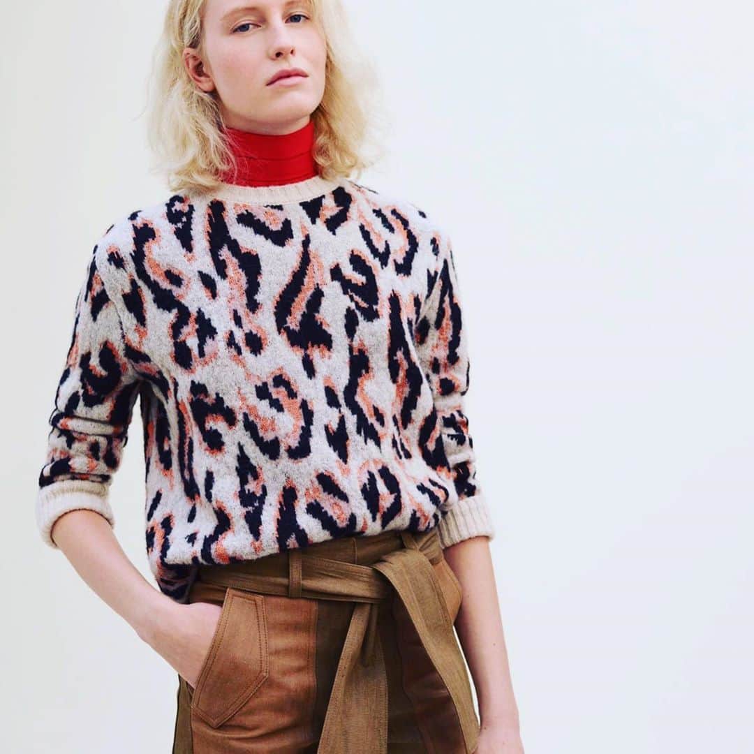 デレク ラムのインスタグラム：「Sweater weather forecast: coming soon DerekLam.com」