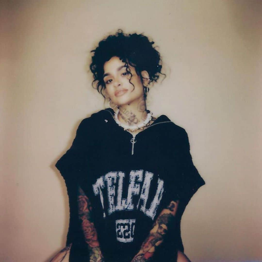 ケラーニさんのインスタグラム写真 - (ケラーニInstagram)「swipe for things you need to know to love me.」9月30日 0時48分 - kehlani