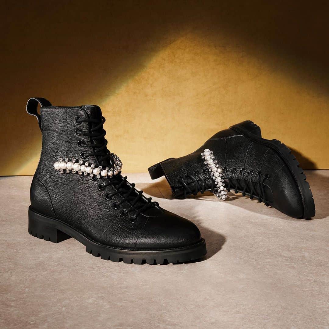 Jimmy Chooさんのインスタグラム写真 - (Jimmy ChooInstagram)「Embrace off-duty glamour with the CRUZ boot featuring pearl embellished strap detail #JimmyChoo」9月30日 0時57分 - jimmychoo