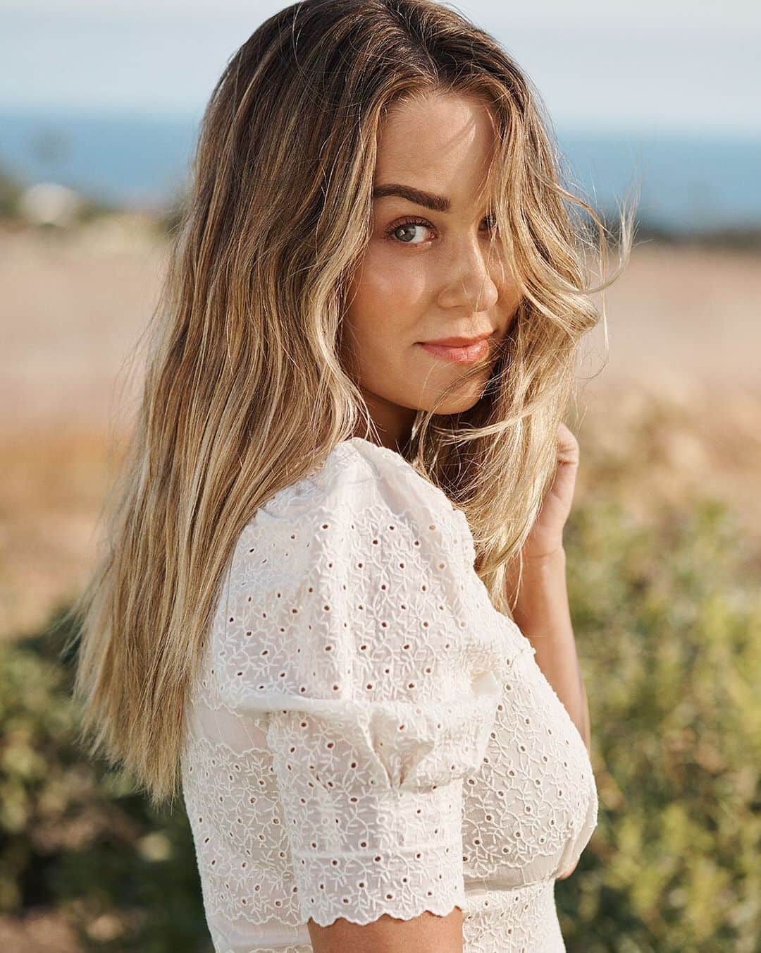 ロック&リパブリックのインスタグラム：「Can’t wait for this! ✨ Lauren Conrad Beauty, the new collection of clean beauty and skincare from @laurenconrad, arrives 10/9 in select stores and at Kohls.com. #Kohls #laurenconradbeauty」