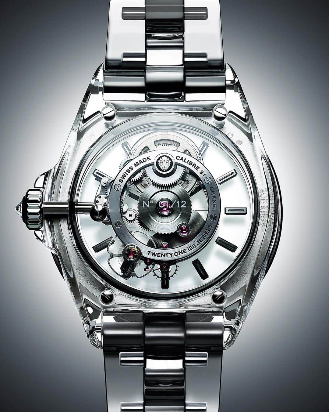 シャネルさんのインスタグラム写真 - (シャネルInstagram)「J12 X-RAY The J12 watch reveals its lines to show off the new Caliber 3.1 movement, featuring a mounting plate and bridges made of sapphire crystal, designed and assembled by the CHANEL Manufacture. Limited edition of 12 numbered pieces.   Discover the J12 X-RAY - Link in bio  #J12XRay #CHANELWatches #ItsAllAboutSeconds #CHANELHauteHorlogerie」9月30日 1時05分 - chanelofficial