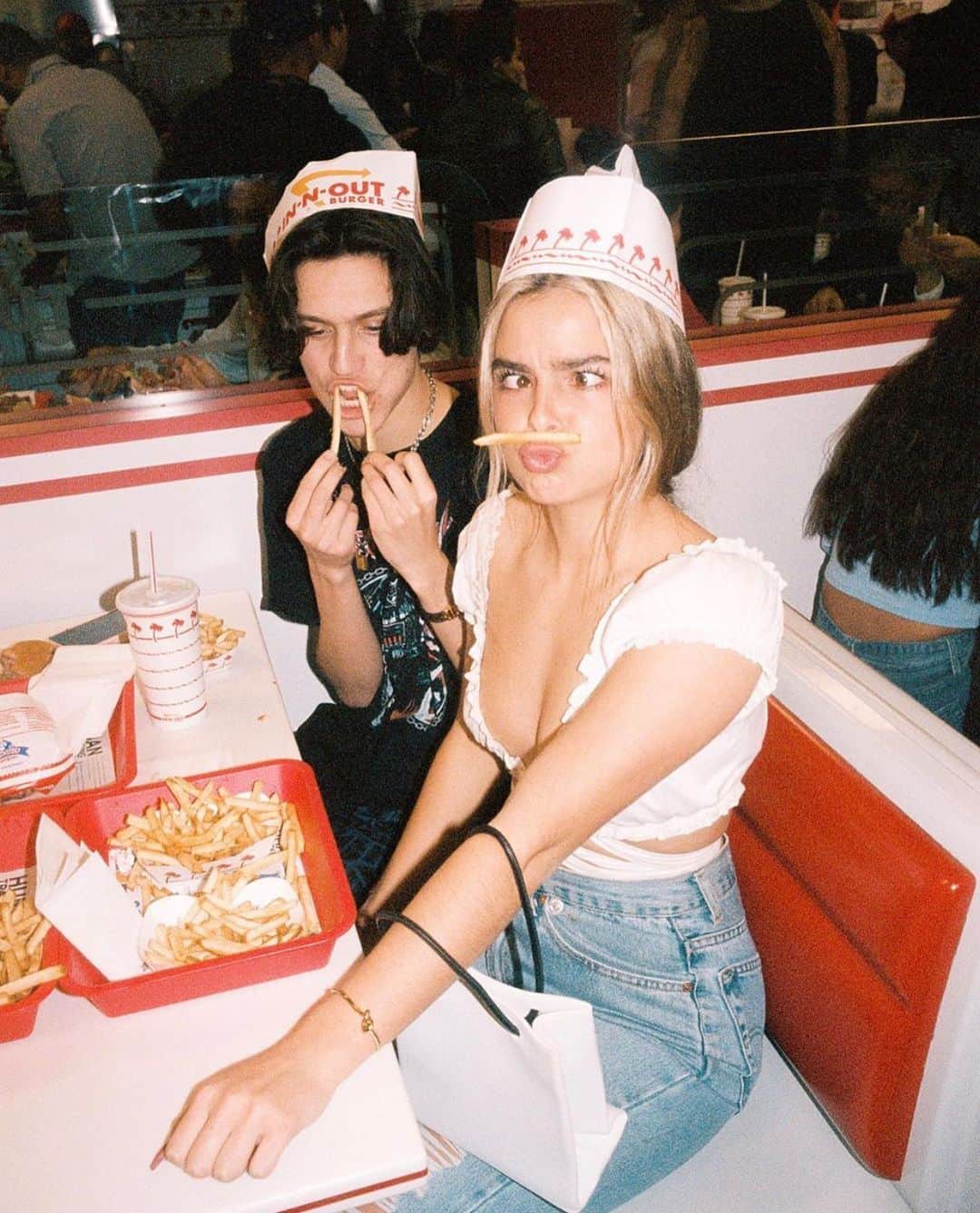 Bryant Eslavaのインスタグラム：「/ BRING IT BACK- WHO REMEMBERS THESE PHOTOS? ✨- •check out my editing app: @everbloom 🌸」